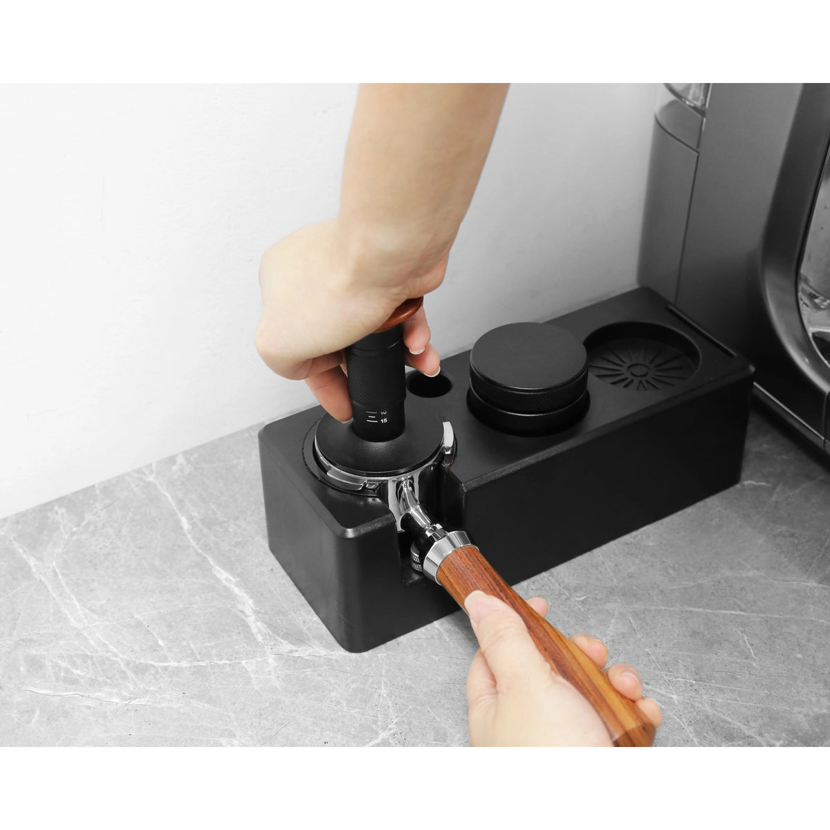 LePresso 51mm Bottomless Portafilter Brown – image 6