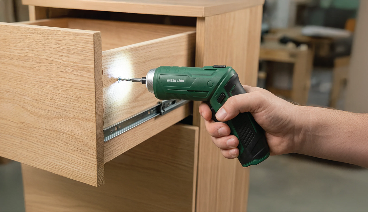 Green Lion GSD-54 Cordless Screwdriver Set-3.7 V 1500 m Ah – image 3