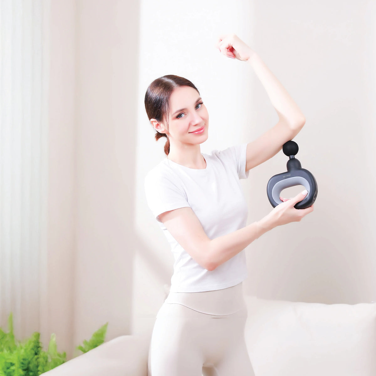 Green Lion Muscle Care Massage Gun 3800 RPM - Black – image 3
