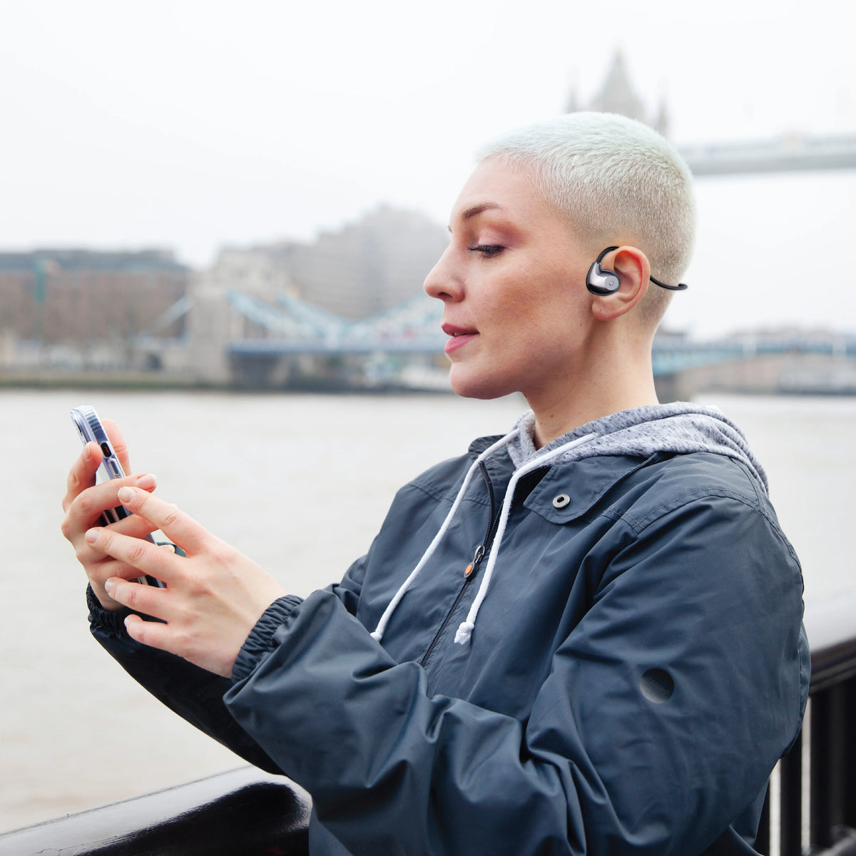 Green Lion Brussels Air Conduction Earphones Black – image 5