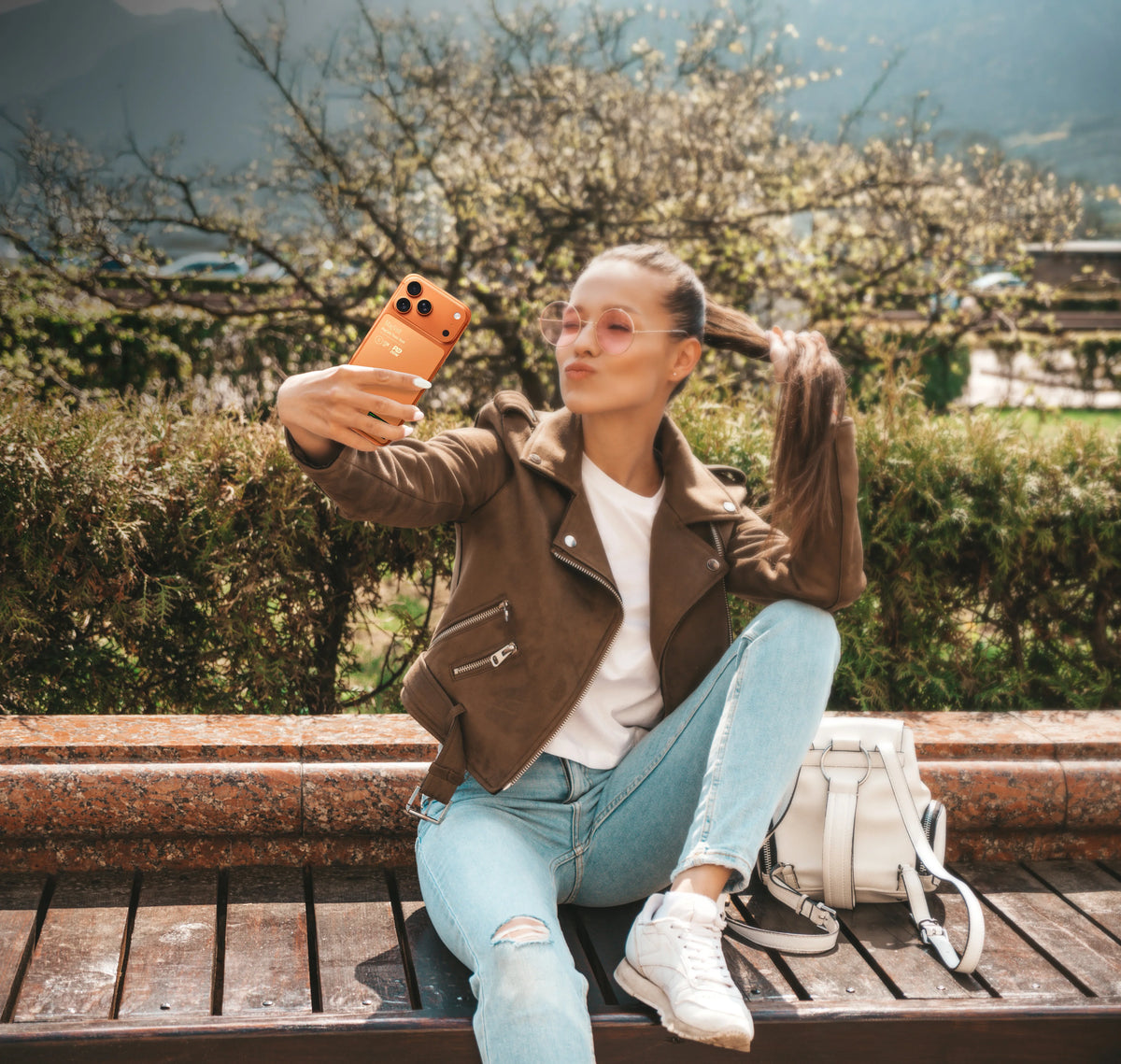 Powerology Mag Volt 10000 m Ah Magnetic Power Bank - Orange – image 4