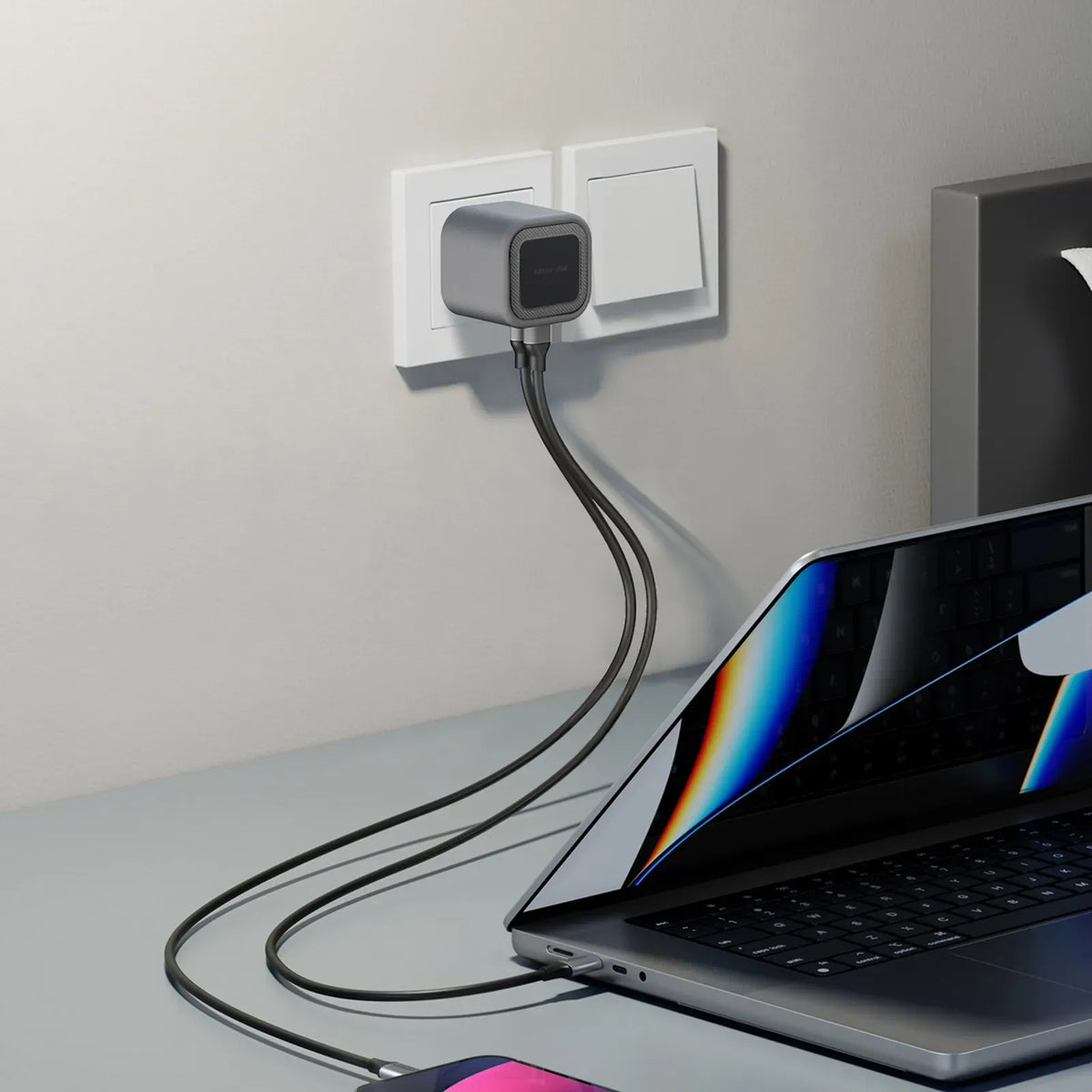Green Lion Premium Series UKPlug Wall Charger-2 Port, PD 45 W,Cto CCable - Gray – image 3