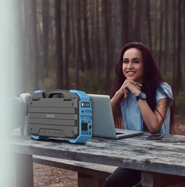 Powerology 600w Portable Power Generator Integrated Solar Panel – image 2