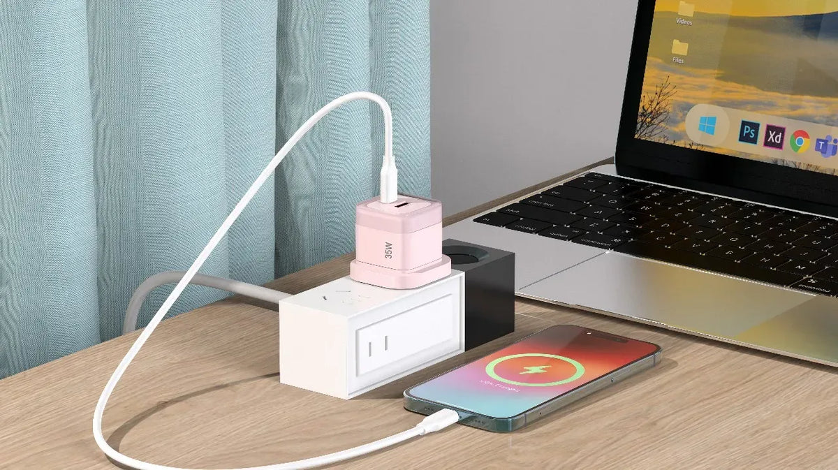 Powerology Dual-Port Fast Charging Adapter PD 35 W - Pink – image 4